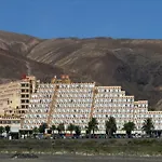 Palm Garden 1 *
